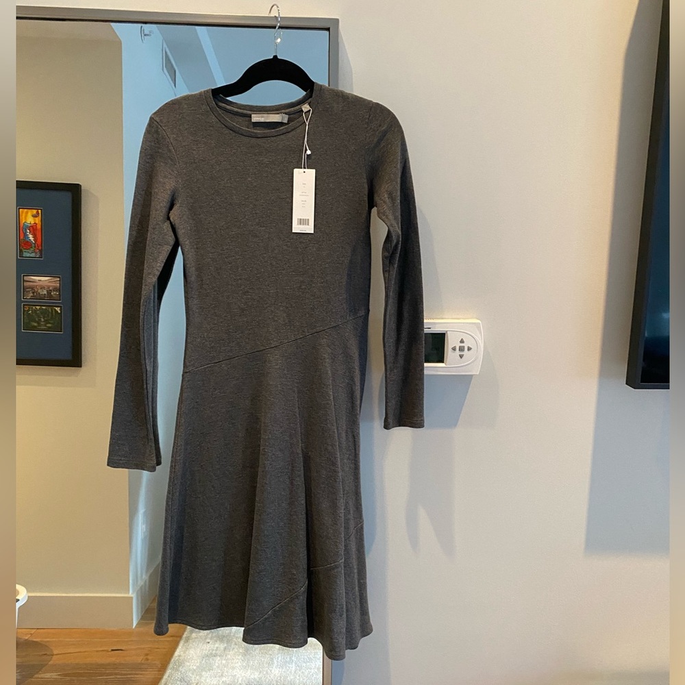 VINCE LONG SLEEVED GREY DRESS. NEVER WORK. SIZE S
